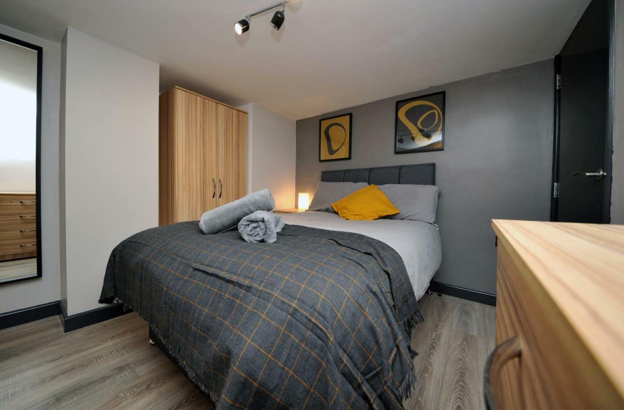 Stone'S Throw City Centre - Tv In Every Bedroom! Σουόνσι Εξωτερικό φωτογραφία